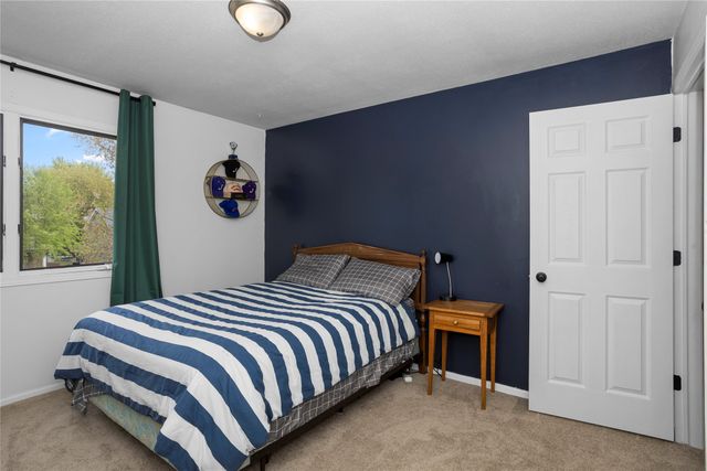 7422 Plum Drive, Urbandale, IA 50322