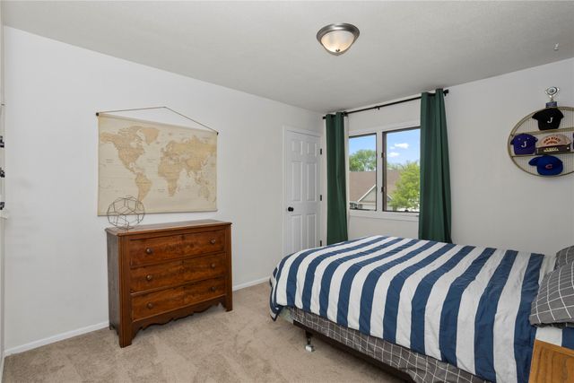 7422 Plum Drive, Urbandale, IA 50322