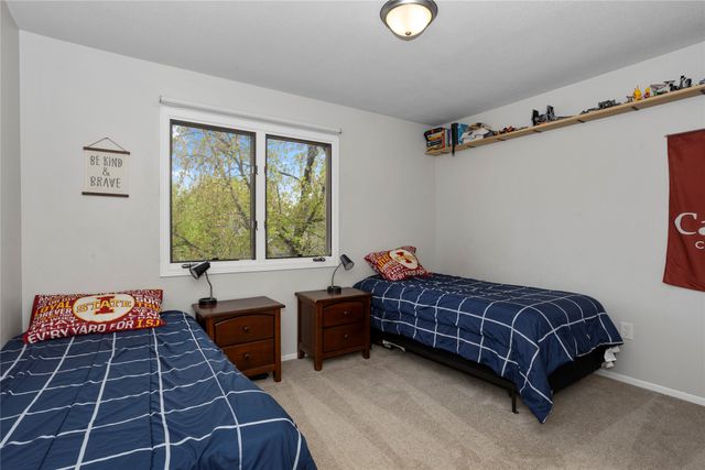 7422 Plum Drive, Urbandale, IA 50322