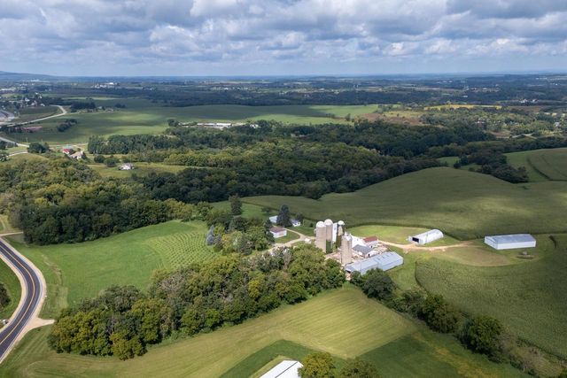 2542 County Road P, Verona, WI 53593