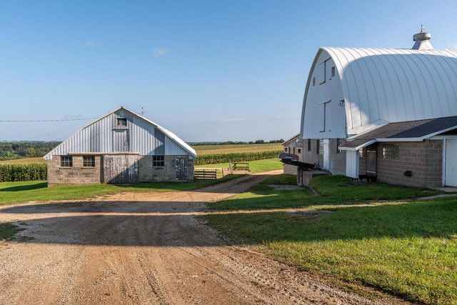 2542 County Road P, Verona, WI 53593