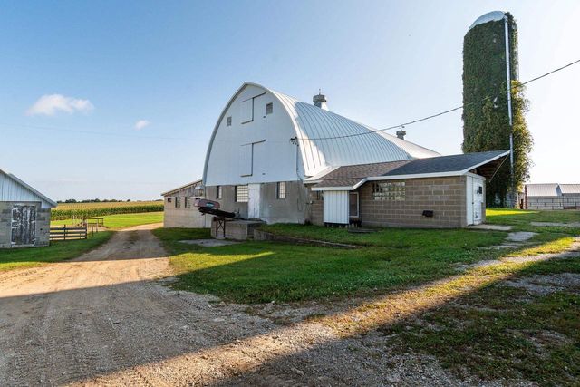 2542 County Road P, Verona, WI 53593