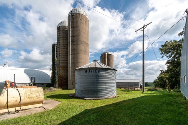 2542 County Road P, Verona, WI 53593