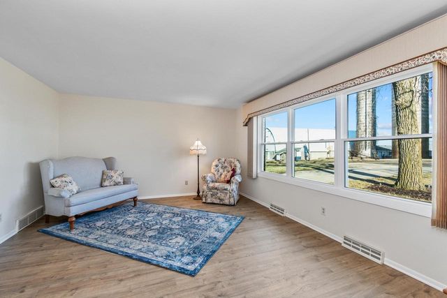 2542 County Road P, Verona, WI 53593