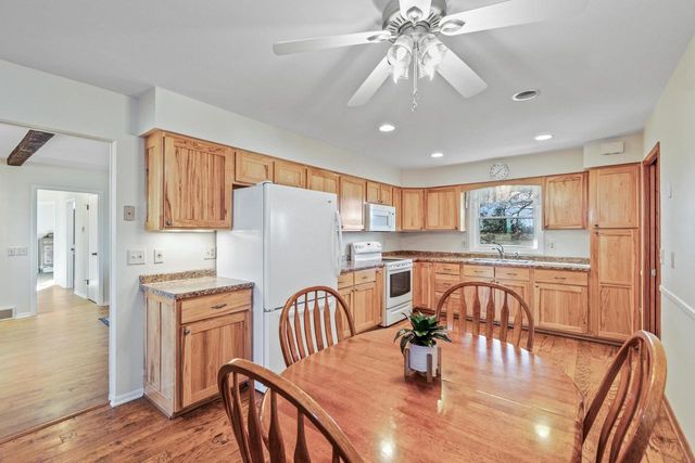 2542 County Road P, Verona, WI 53593