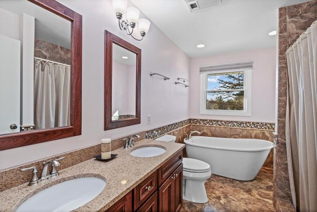 2542 County Road P, Verona, WI 53593