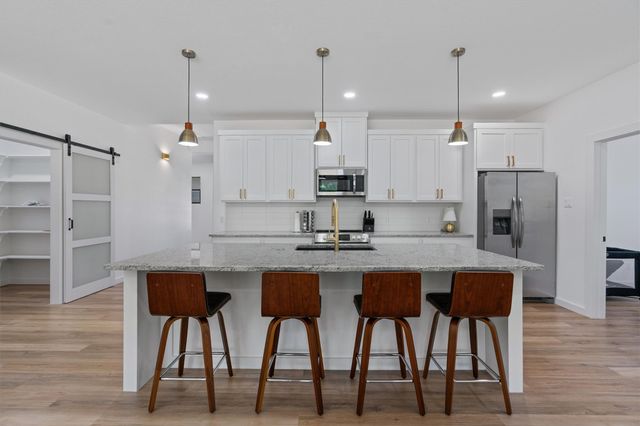 118 Waimanalo LN, Bastrop, TX 78602