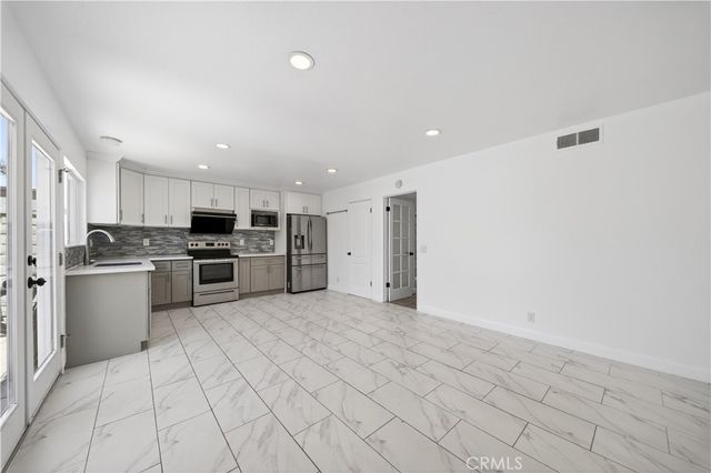 21725 Lake Vista, Lake Forest, CA 92630