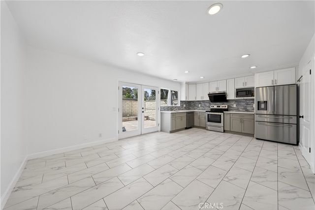 21725 Lake Vista, Lake Forest, CA 92630