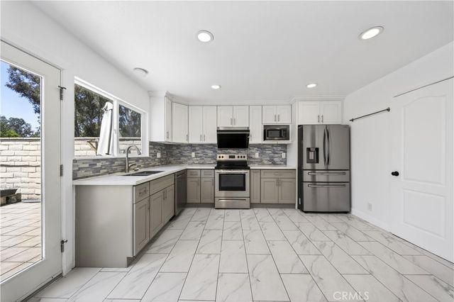 21725 Lake Vista, Lake Forest, CA 92630