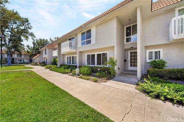 21725 Lake Vista, Lake Forest, CA 92630