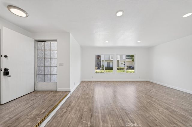 21725 Lake Vista, Lake Forest, CA 92630