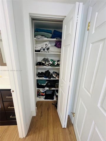 1980 S Ocean Dr 9M, Hallandale Beach, FL 33009