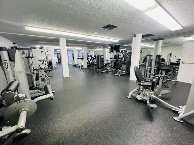 1980 S Ocean Dr 9M, Hallandale Beach, FL 33009