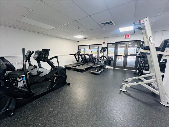 1980 S Ocean Dr 9M, Hallandale Beach, FL 33009