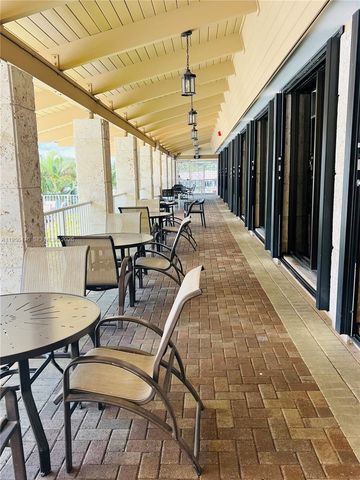 1980 S Ocean Dr 9M, Hallandale Beach, FL 33009