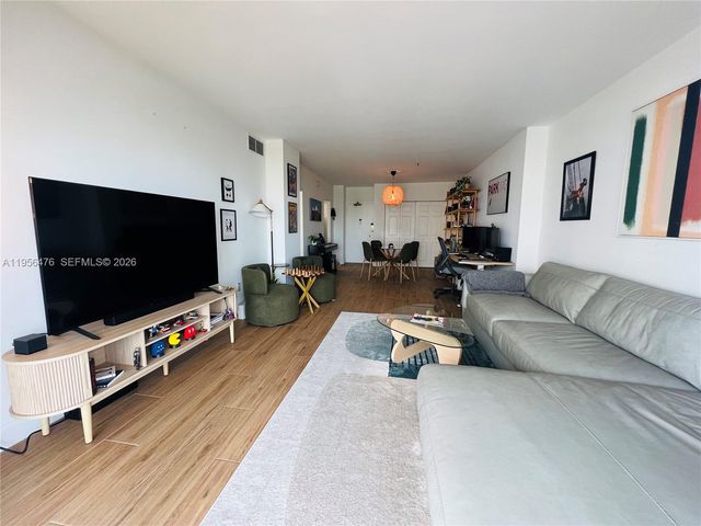 1980 S Ocean Dr 9M, Hallandale Beach, FL 33009