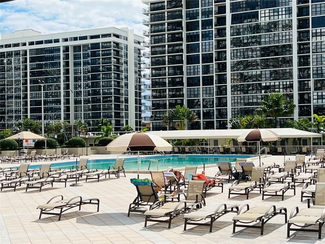 1980 S Ocean Dr 9M, Hallandale Beach, FL 33009