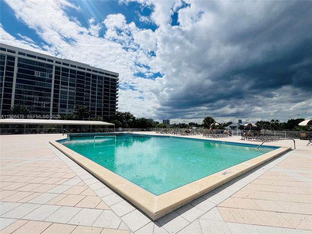 1980 S Ocean Dr 9M, Hallandale Beach, FL 33009