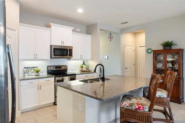 7739 RIDGELAKE CIRCLE, Bradenton, FL 34203