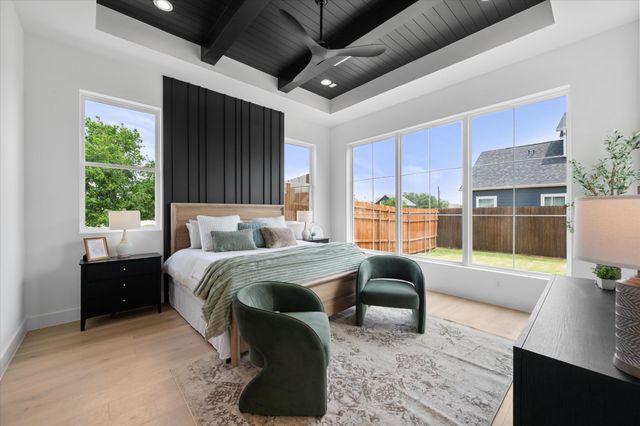 204 N Pine Street, Roanoke, TX 76262