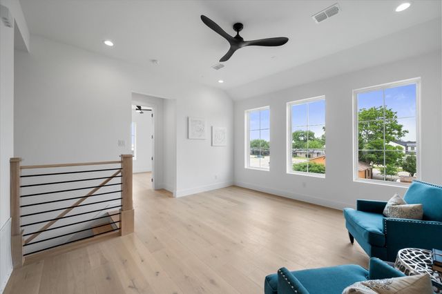 204 N Pine Street, Roanoke, TX 76262