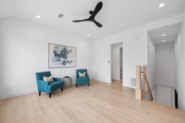 204 N Pine Street, Roanoke, TX 76262