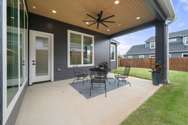 204 N Pine Street, Roanoke, TX 76262