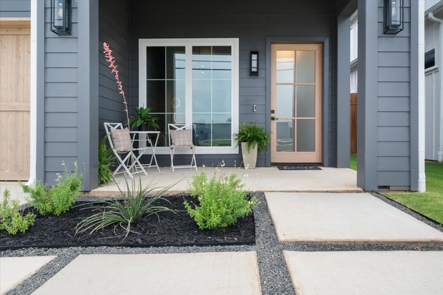 204 N Pine Street, Roanoke, TX 76262