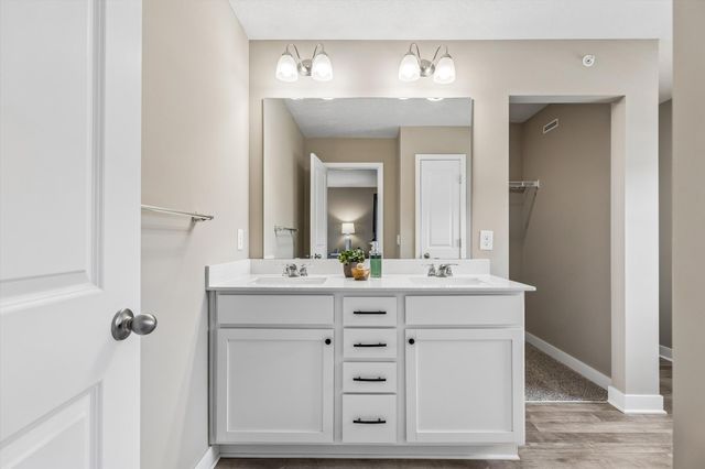 16451 Jaffna Place, Lakeville, MN 55044