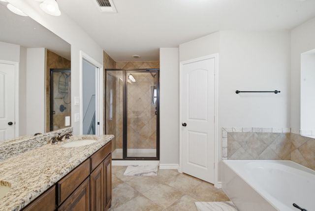 2013 Lindentree Drive, Weatherford, TX 76086