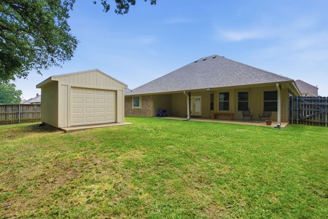 2013 Lindentree Drive, Weatherford, TX 76086