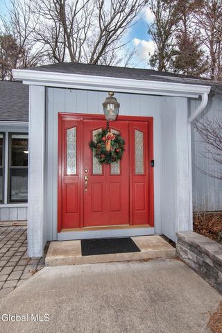 36 May Apple Way, Malta, NY 12020