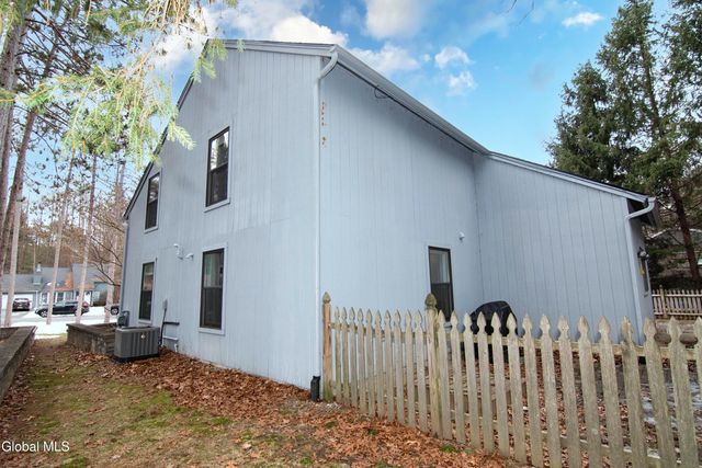 36 May Apple Way, Malta, NY 12020