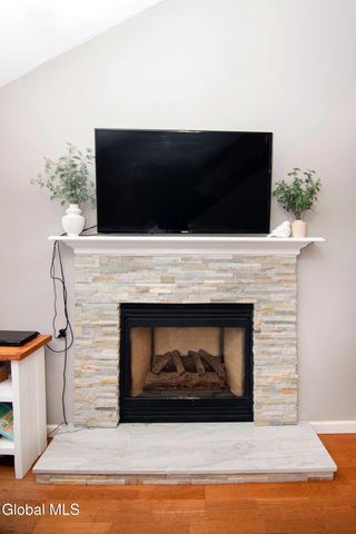 36 May Apple Way, Malta, NY 12020