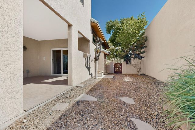 4508 Tres Vistas Road NW, Albuquerque, NM 87120