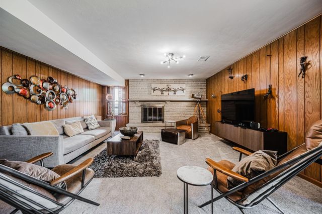 2680 Mitzi Drive, Columbus, OH 43209