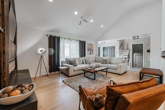 2680 Mitzi Drive, Columbus, OH 43209