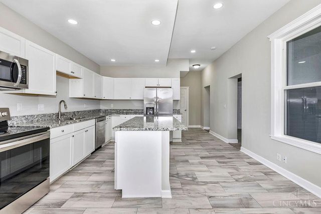 4703 Stewart Avenue, Cincinnati, OH 45227