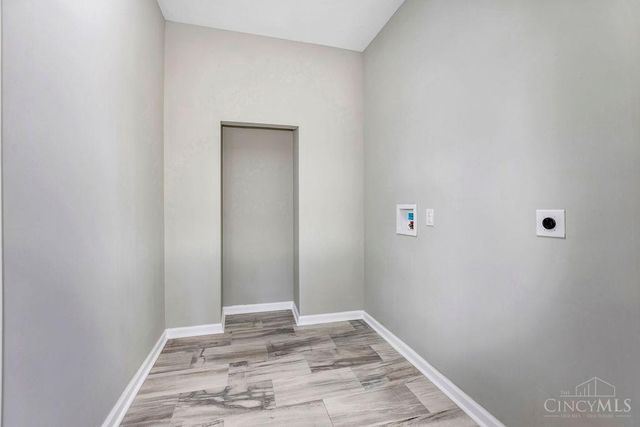 4703 Stewart Avenue, Cincinnati, OH 45227