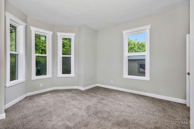 4703 Stewart Avenue, Cincinnati, OH 45227