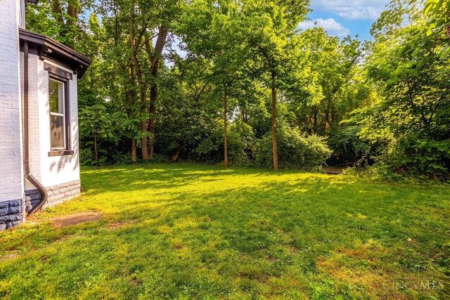 4703 Stewart Avenue, Cincinnati, OH 45227