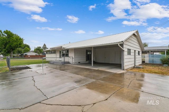 121 Palo Alto Dr, Caldwell, ID 83605