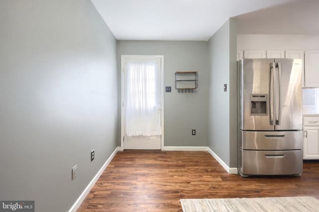 19 GARDEN LN, Hanover, PA 17331