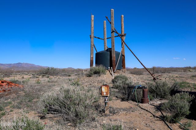 5555 E Singing Arrow Lane, Willcox, AZ 85643