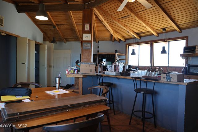 5555 E Singing Arrow Lane, Willcox, AZ 85643