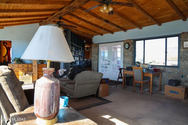 5555 E Singing Arrow Lane, Willcox, AZ 85643