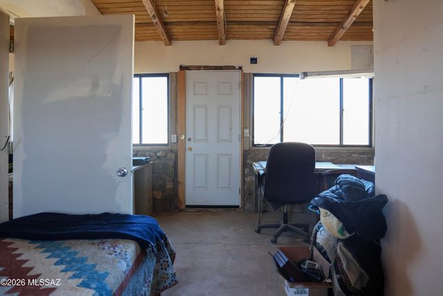 5555 E Singing Arrow Lane, Willcox, AZ 85643