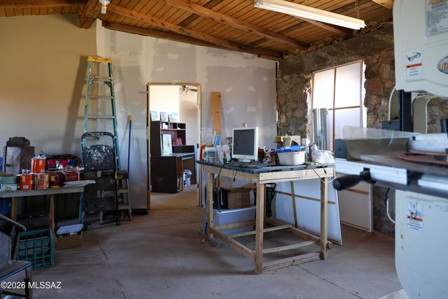 5555 E Singing Arrow Lane, Willcox, AZ 85643