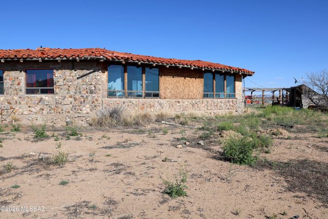 5555 E Singing Arrow Lane, Willcox, AZ 85643